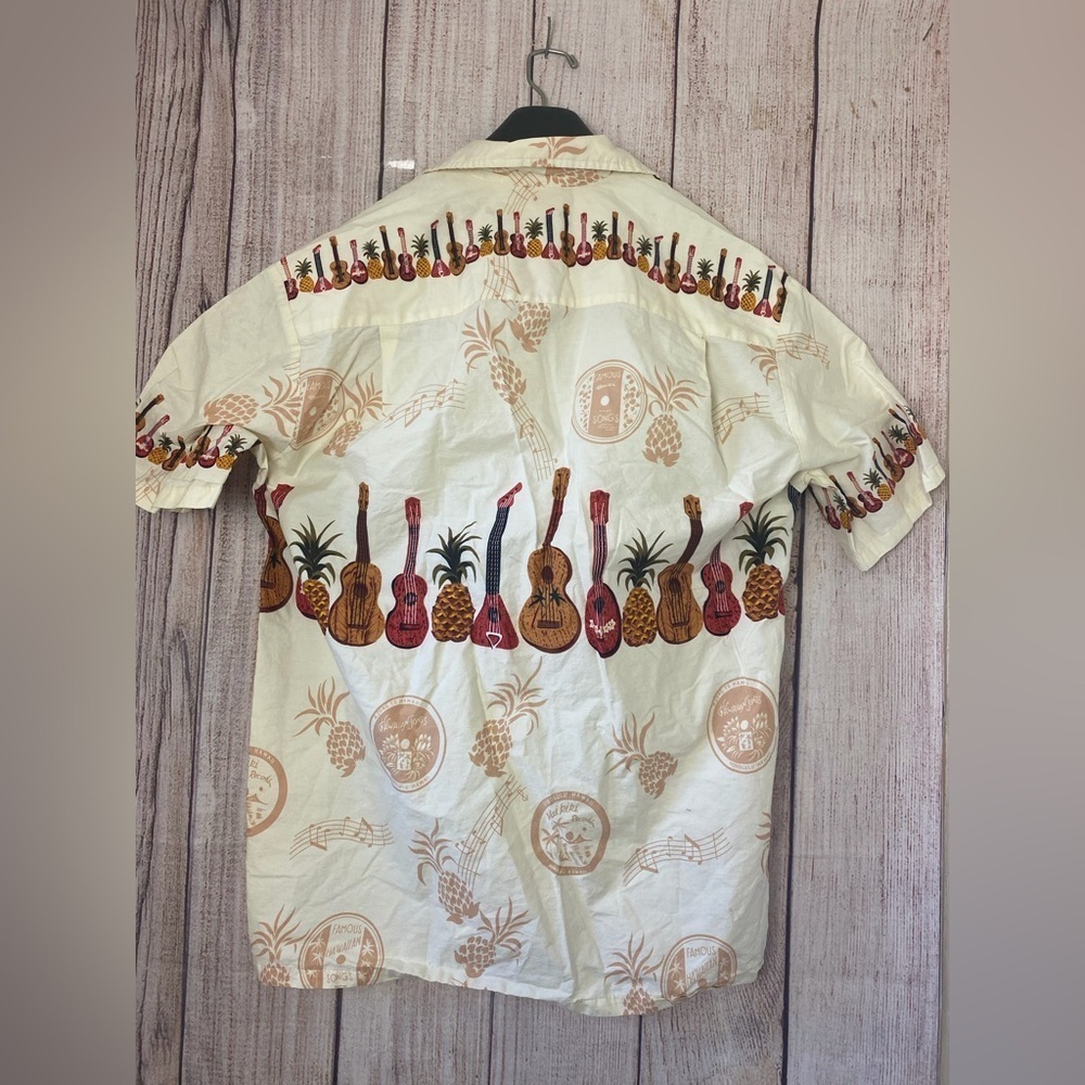 Vintage Mens Guitar Hawaiian Shirt size XL - Picture 3 of 9